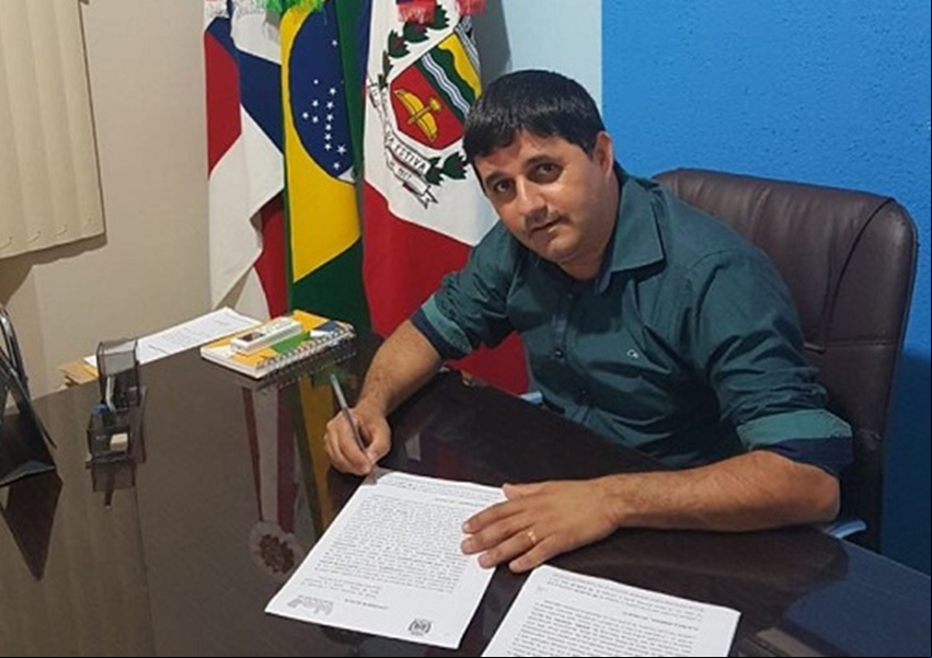 Prefeito de Barra da Estiva é punido por irregularidades em licitação