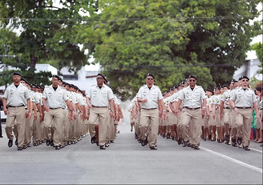 Cerimônia de formatura celebra novos sargentos da Polícia Militar na Bahia