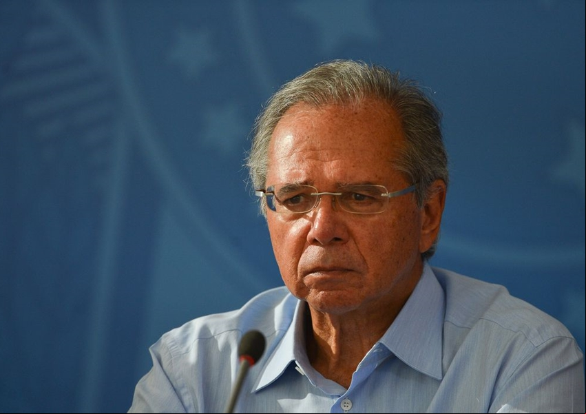 Em ano eleitoral, Guedes fala em flexibilizar uso do FGTS até o fim de 2022