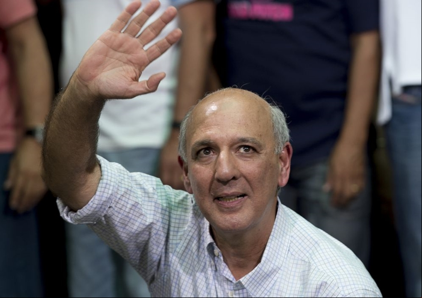 TSE barra candidatura de Arruda