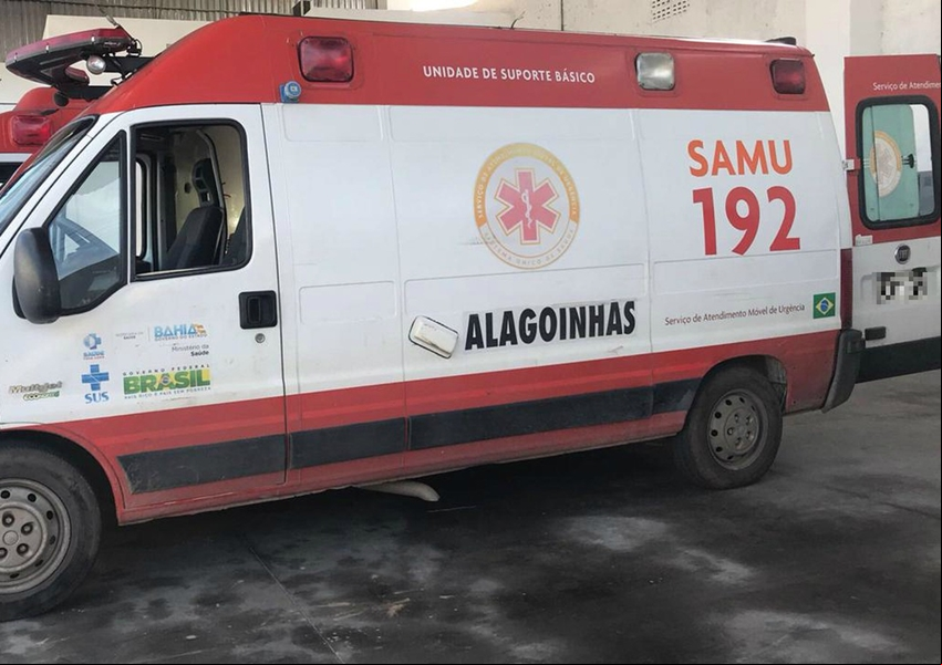 Alagoinhas: Homem é preso por roubar ambulância do Samu na frente de hospital