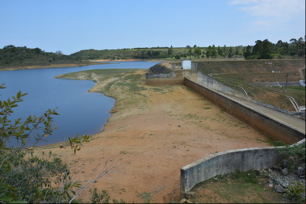 Após anunciar investimentos em barragem, governo homologa emergência